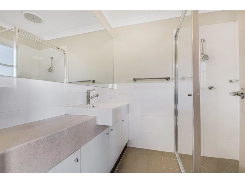 4/1 Michel Place, Telina QLD 4680