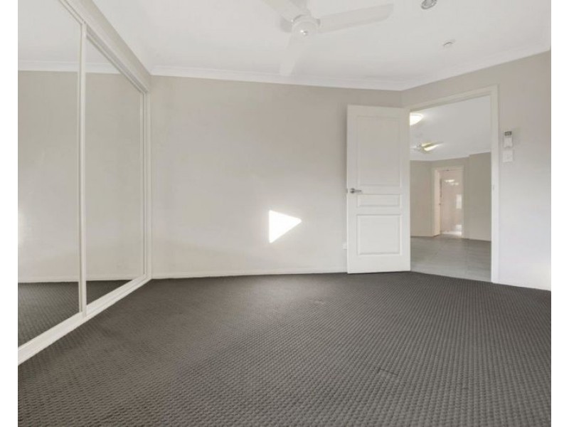 5 Woodland Court, Kirkwood QLD 4680