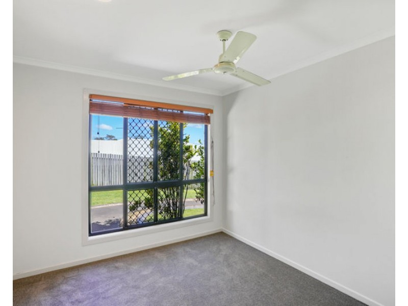 12 Leonie Court, New Auckland QLD 4680