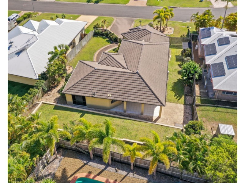 12 Leonie Court, New Auckland QLD 4680