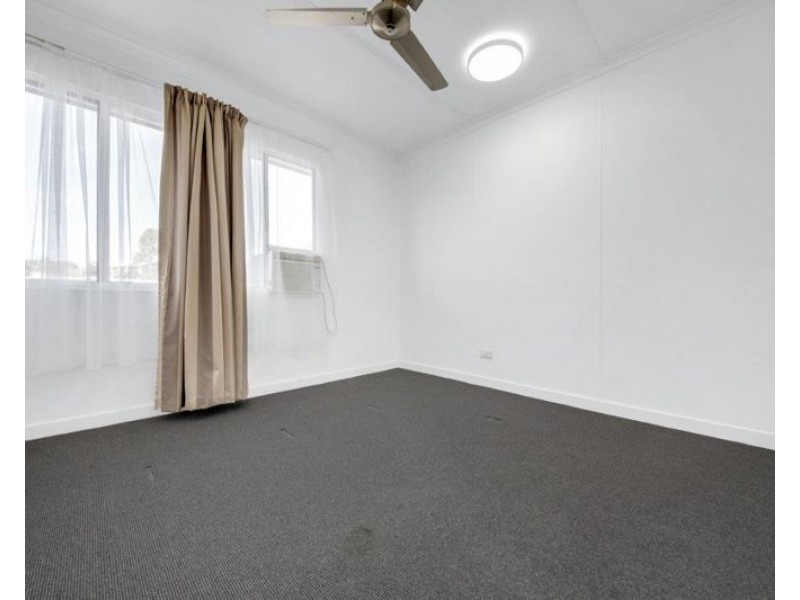 96 Elizabeth Street, South Gladstone QLD 4680