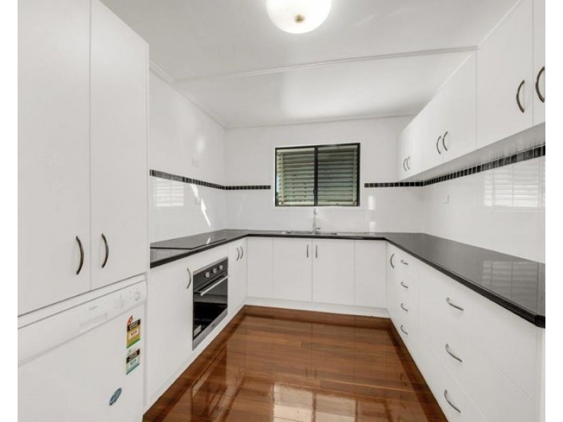 68 Sutton Street, Barney Point QLD 4680