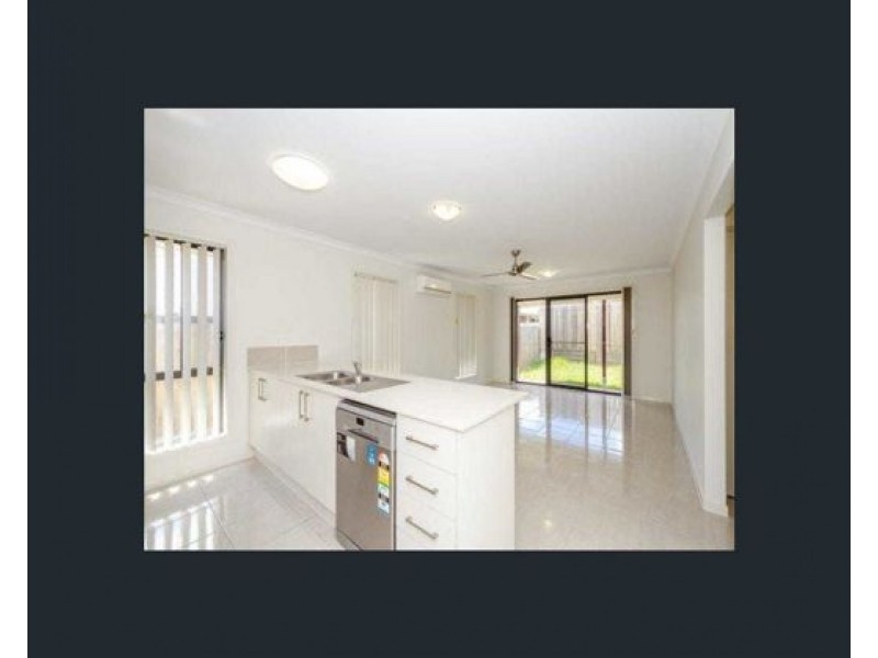 14A Seagull Boulevard, Kirkwood QLD 4680