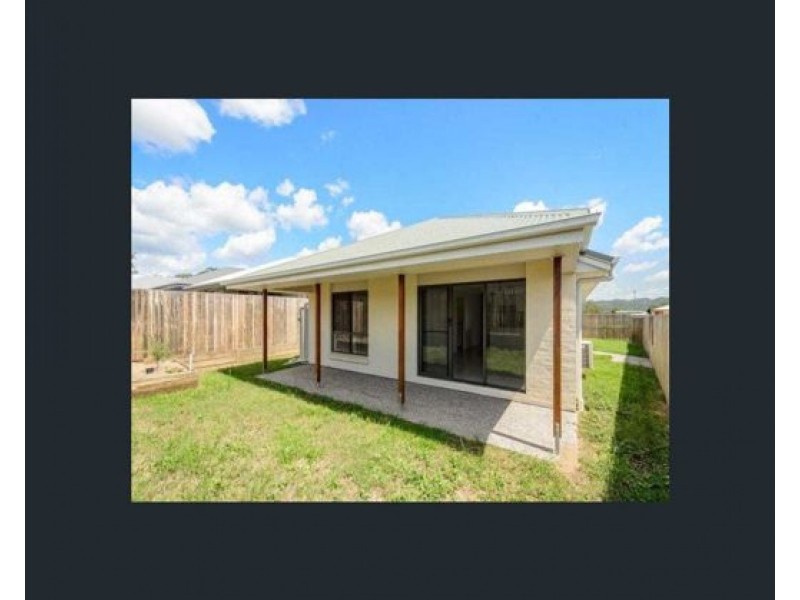 14A Seagull Boulevard, Kirkwood QLD 4680