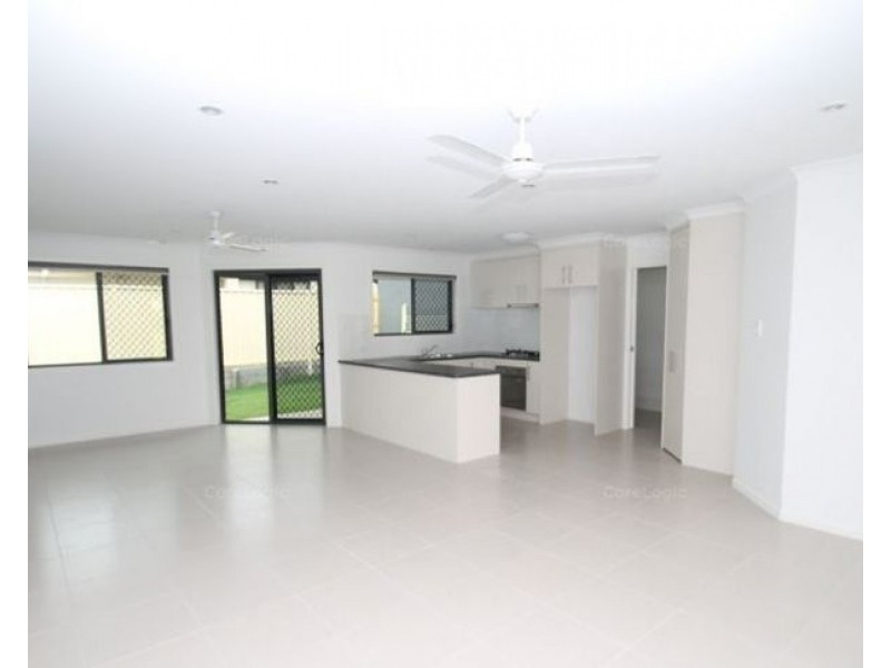 2/2 Chanel Court, New Auckland QLD 4680