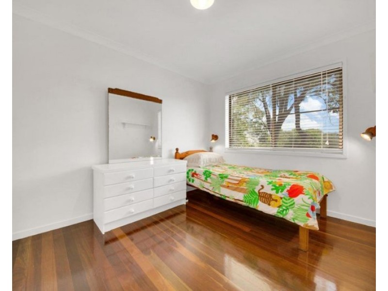 19 Bembooka Close, Glen Eden QLD 4680