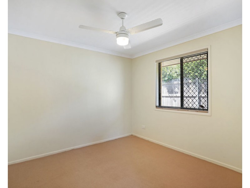 24 Flounder Crescent, Toolooa QLD 4680