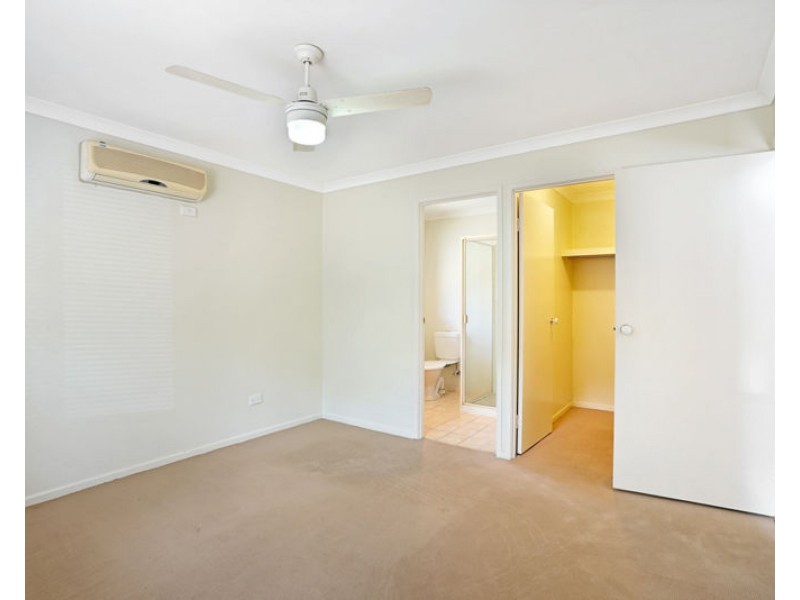 24 Flounder Crescent, Toolooa QLD 4680