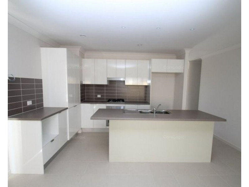 6 Namadgi Terrace, New Auckland QLD 4680