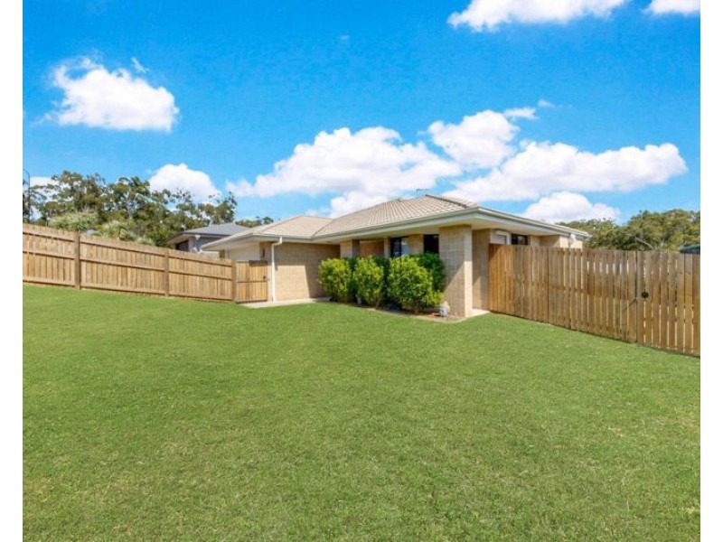 5 Takoko Place, Kirkwood QLD 4680