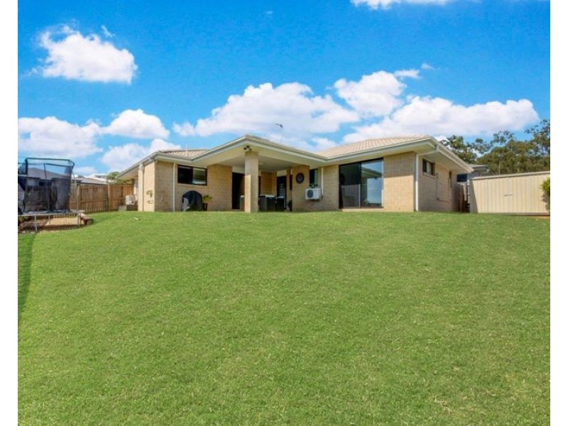 5 Takoko Place, Kirkwood QLD 4680