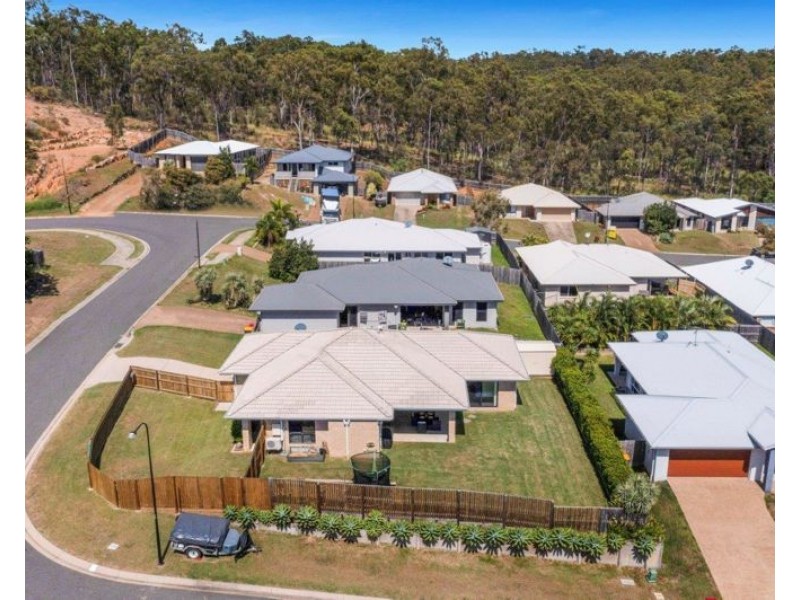 5 Takoko Place, Kirkwood QLD 4680