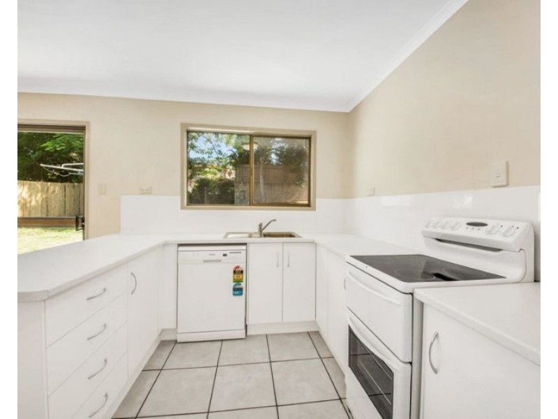 5 Venus Street, Telina QLD 4680