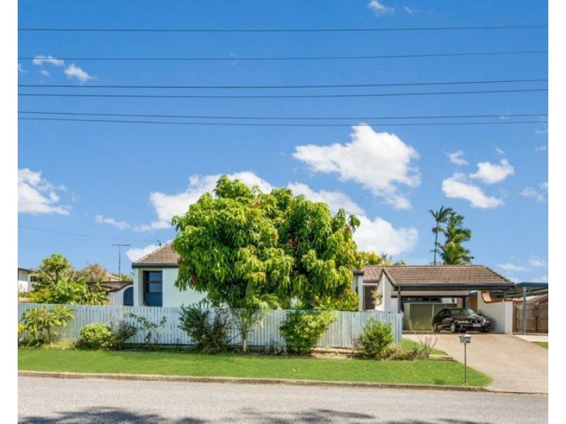 1 Bingera Street, Clinton QLD 4680