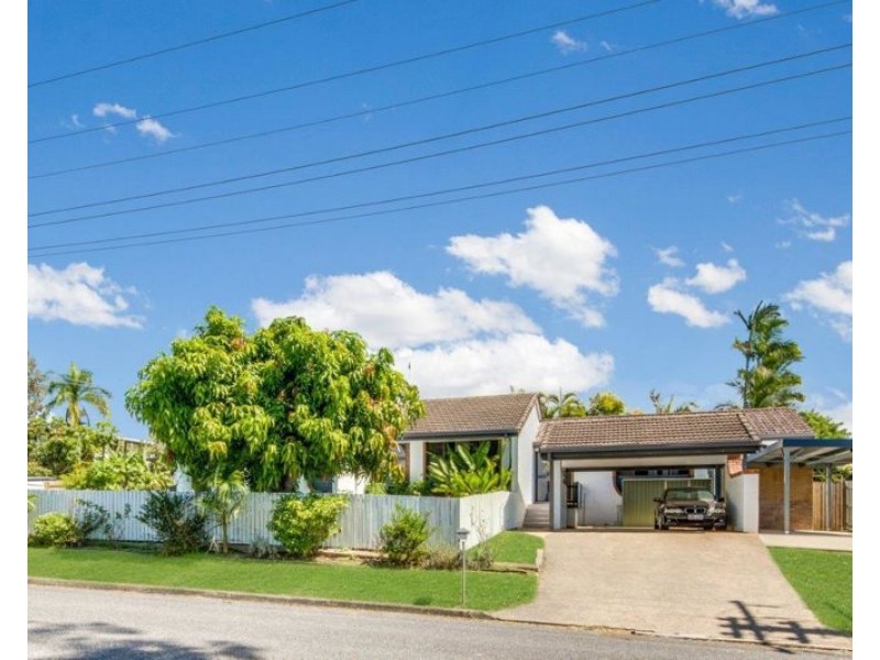 1 Bingera Street, Clinton QLD 4680