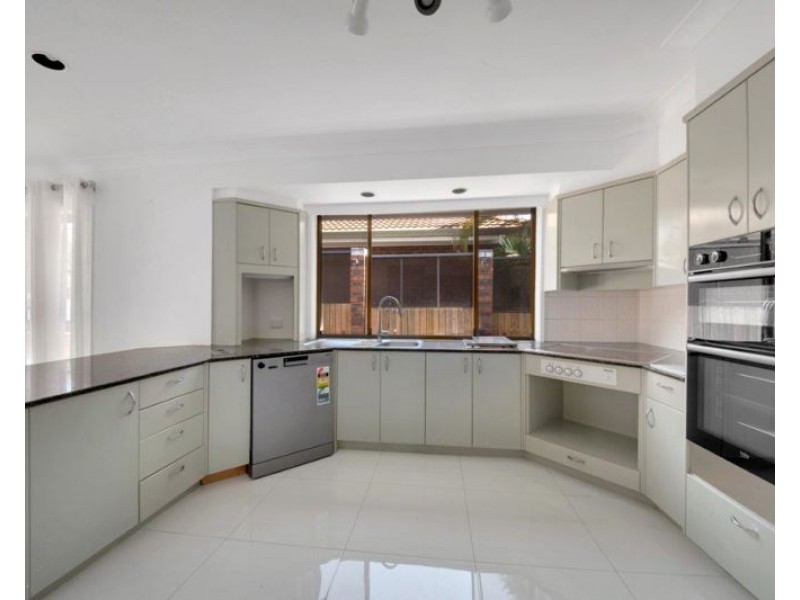 1 Bingera Street, Clinton QLD 4680