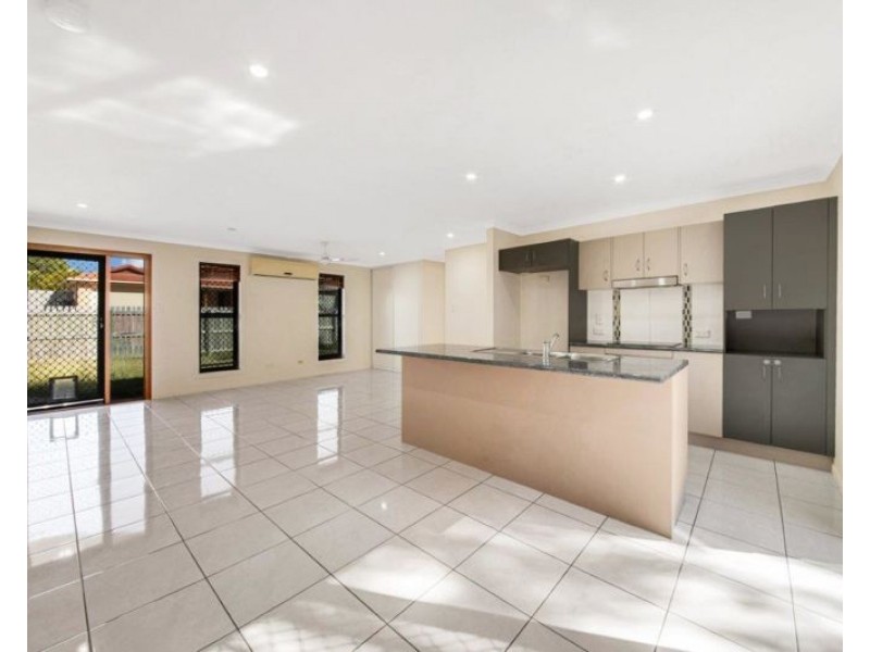 21 Skyline Drive, New Auckland QLD 4680