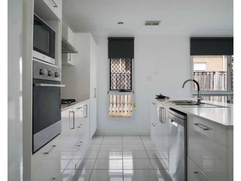 18 Valhalla Street, Clinton QLD 4680