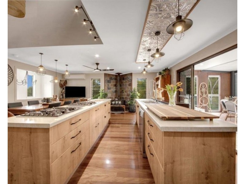 7B Covill Court, Telina QLD 4680