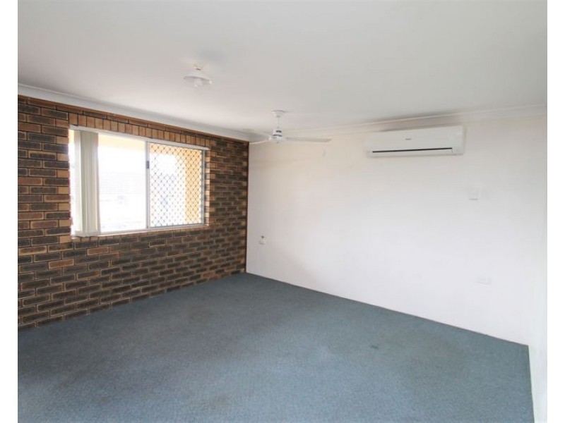 1 & 2 / 6 Fitzroy Avenue, Clinton QLD 4680