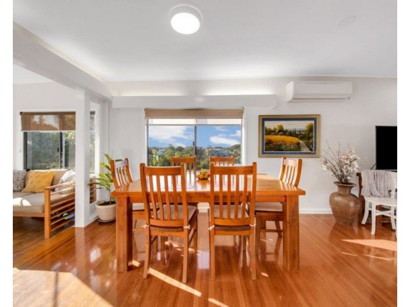 24 Walters Avenue, West Gladstone QLD 4680