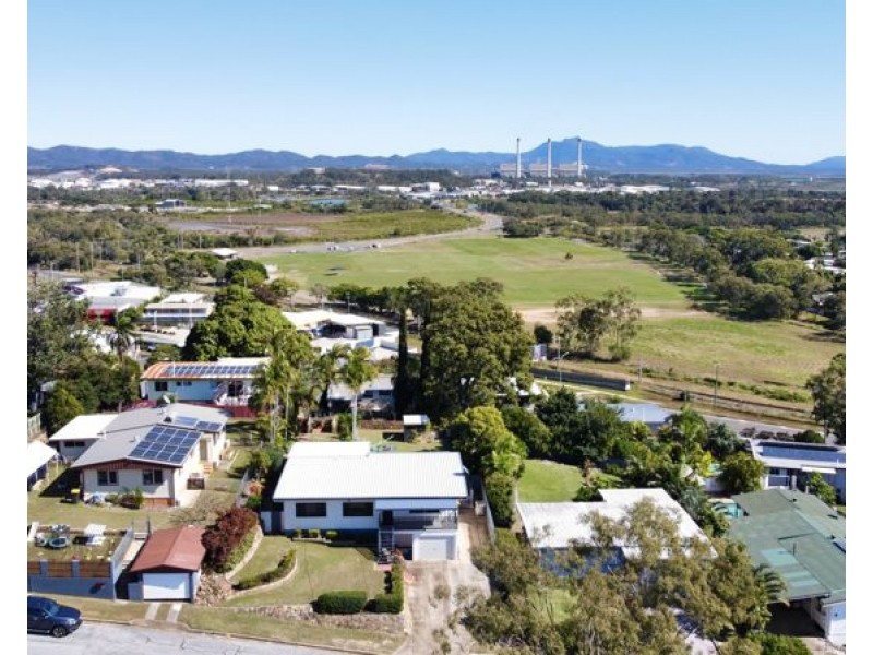 24 Walters Avenue, West Gladstone QLD 4680