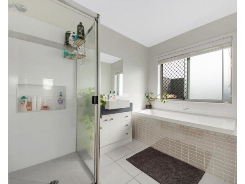 20 Jardine Crescent, Boyne Island QLD 4680
