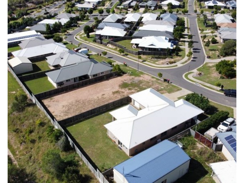 20 Jardine Crescent, Boyne Island QLD 4680