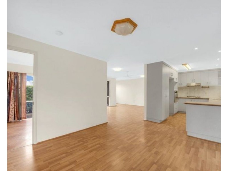 322 J Hickey Avenue, Clinton QLD 4680