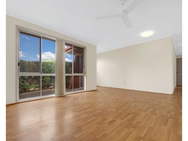 322 J Hickey Avenue, Clinton QLD 4680