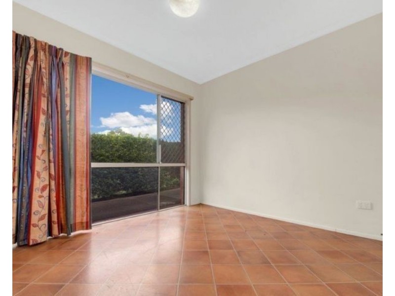 322 J Hickey Avenue, Clinton QLD 4680