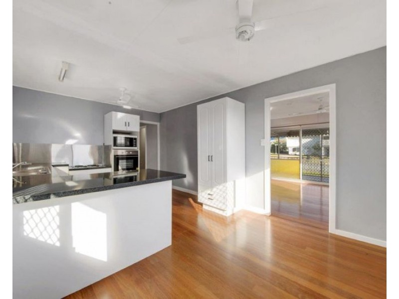 20 Paterson Street, West Gladstone QLD 4680