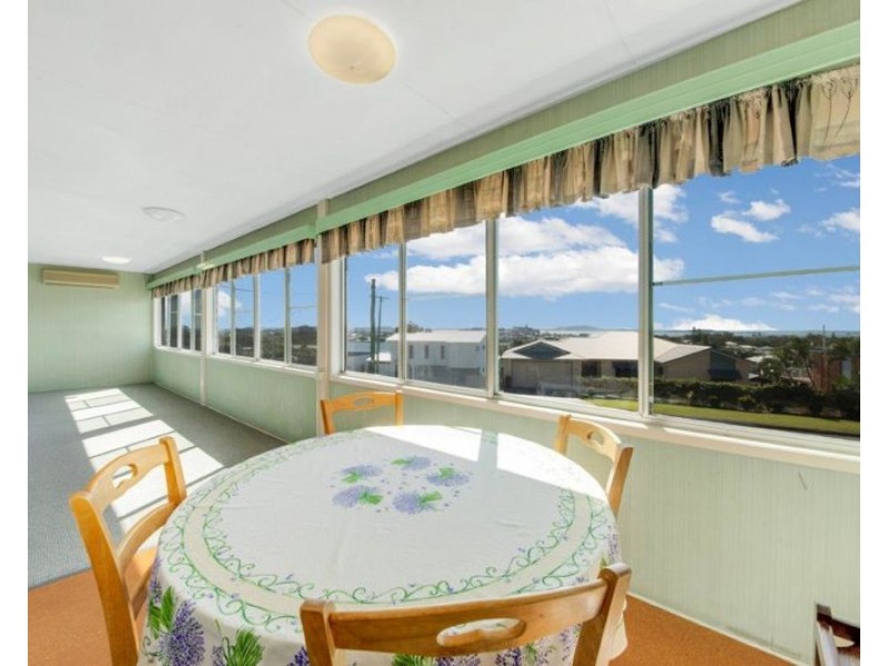 23 Hill Crescent, West Gladstone QLD 4680