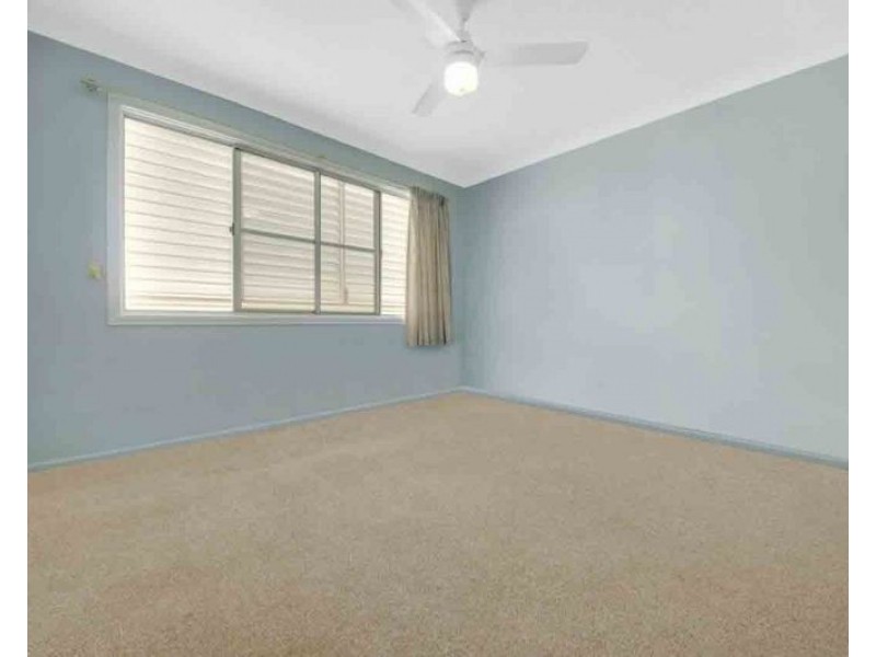 23 Hill Crescent, West Gladstone QLD 4680