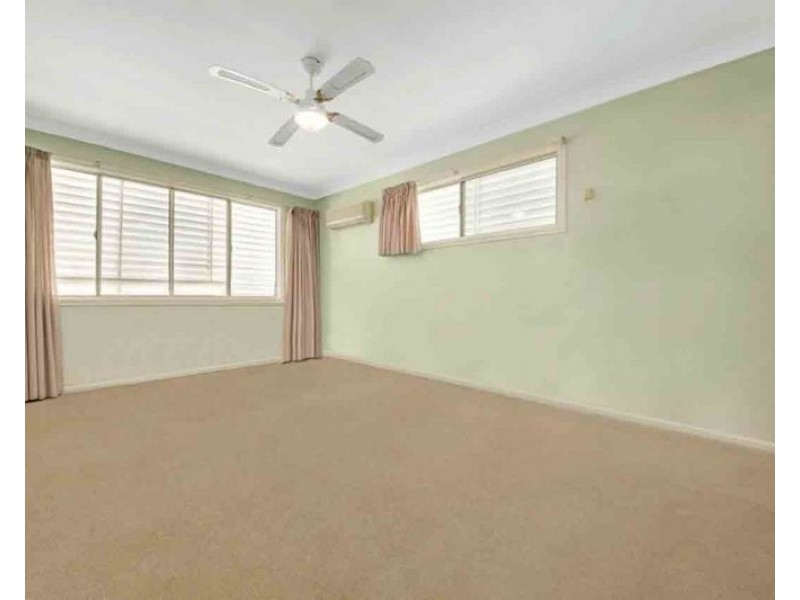 23 Hill Crescent, West Gladstone QLD 4680