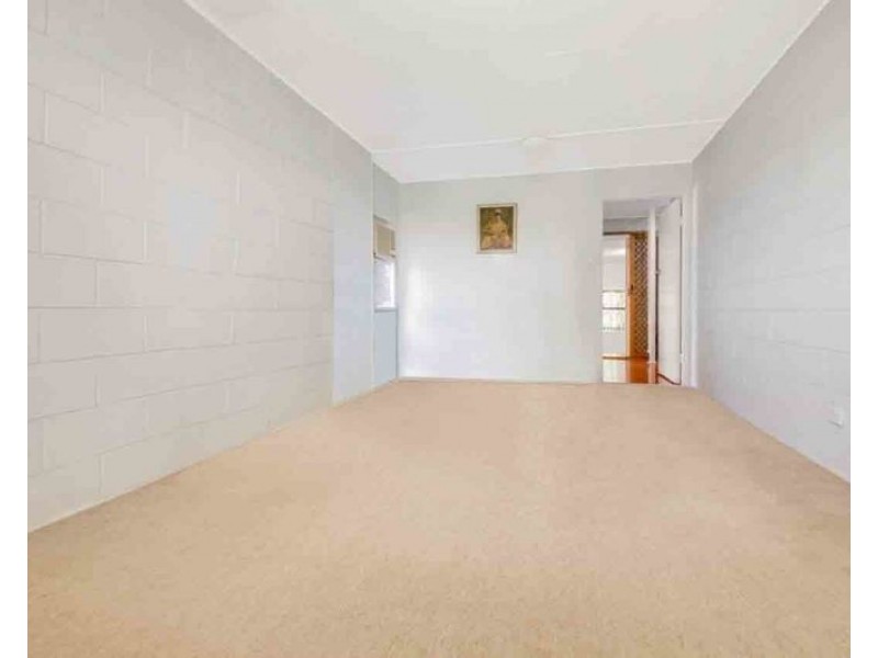 23 Hill Crescent, West Gladstone QLD 4680