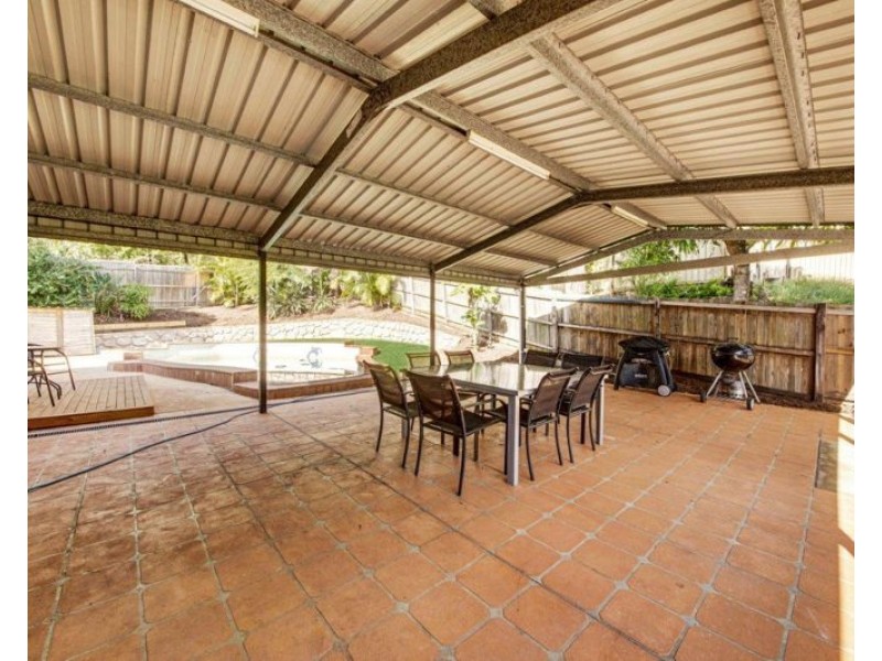 9 St Clements Close, Telina QLD 4680