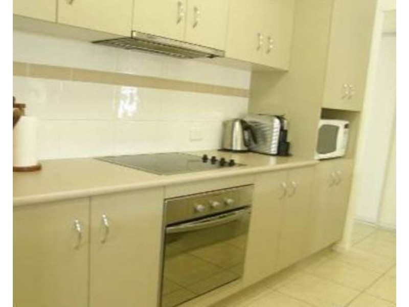 14 Larcom Rise, West Gladstone QLD 4680