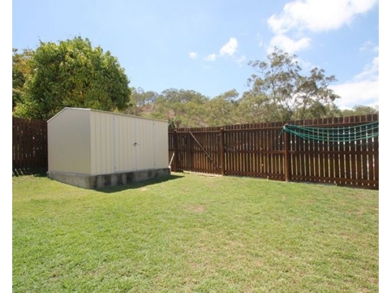 14 Larcom Rise, West Gladstone QLD 4680