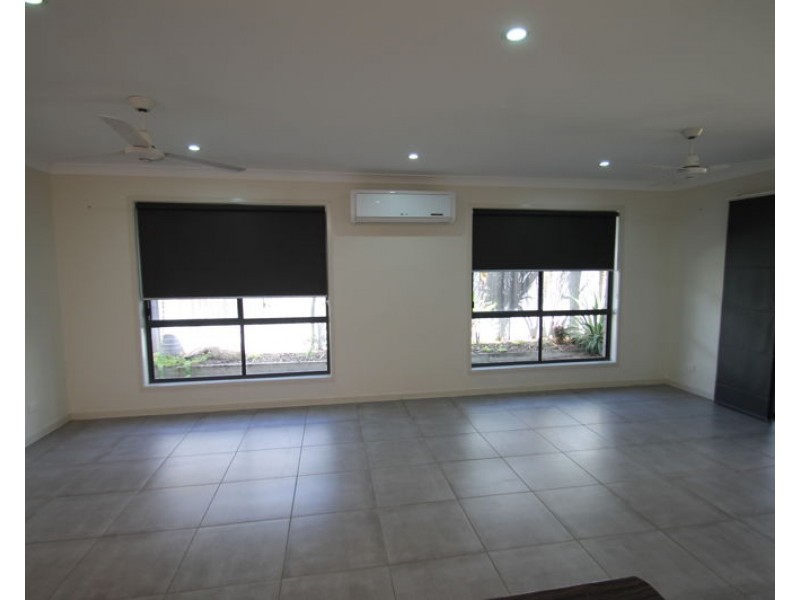 16 Woodland Court, Kirkwood QLD 4680