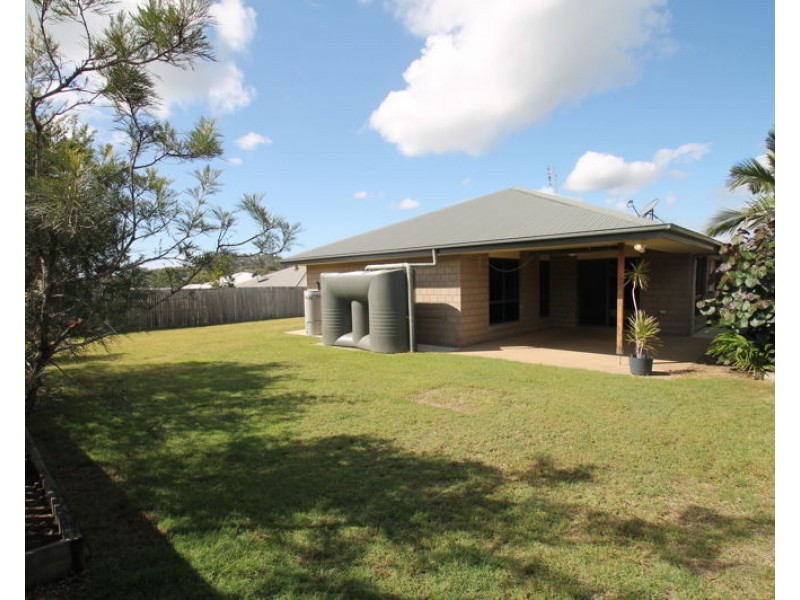 16 Woodland Court, Kirkwood QLD 4680