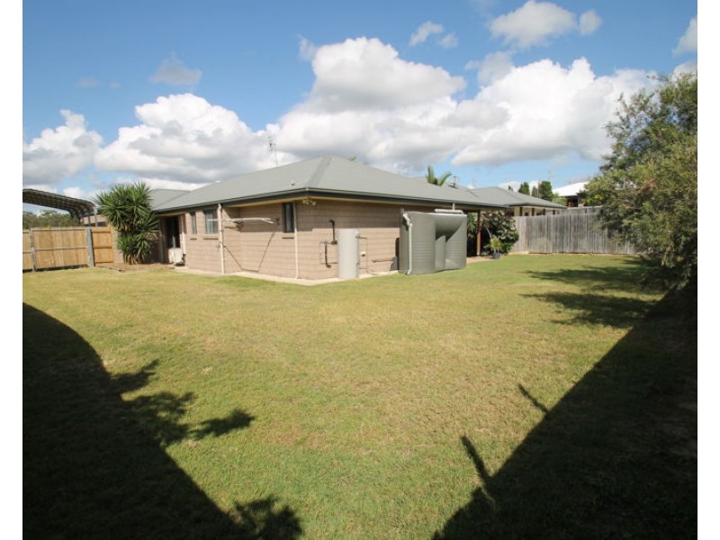 16 Woodland Court, Kirkwood QLD 4680