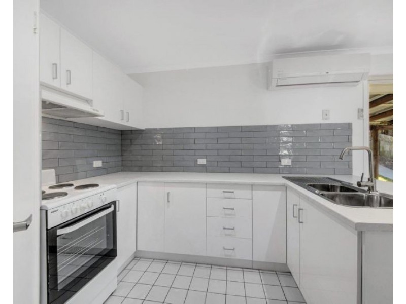 137 Dalrymple Drive, Toolooa QLD 4680