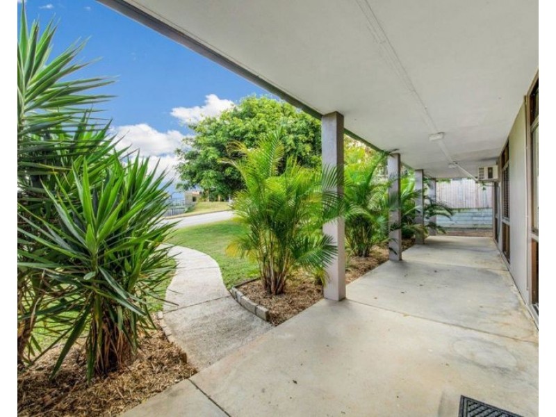 52 Cockatoo Drive, New Auckland QLD 4680