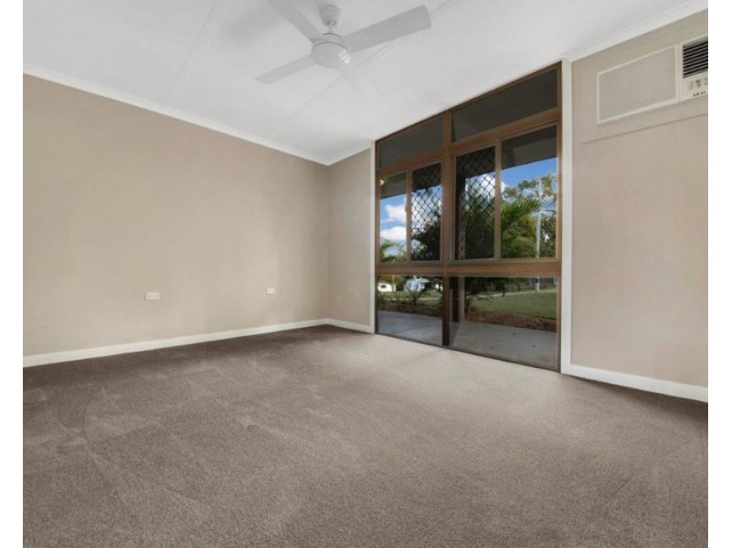 52 Cockatoo Drive, New Auckland QLD 4680