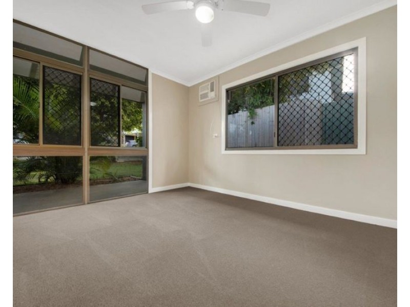 52 Cockatoo Drive, New Auckland QLD 4680