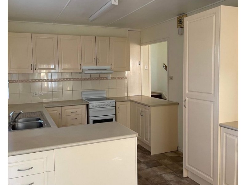 112 O’Connell Street, Barney Point QLD 4680
