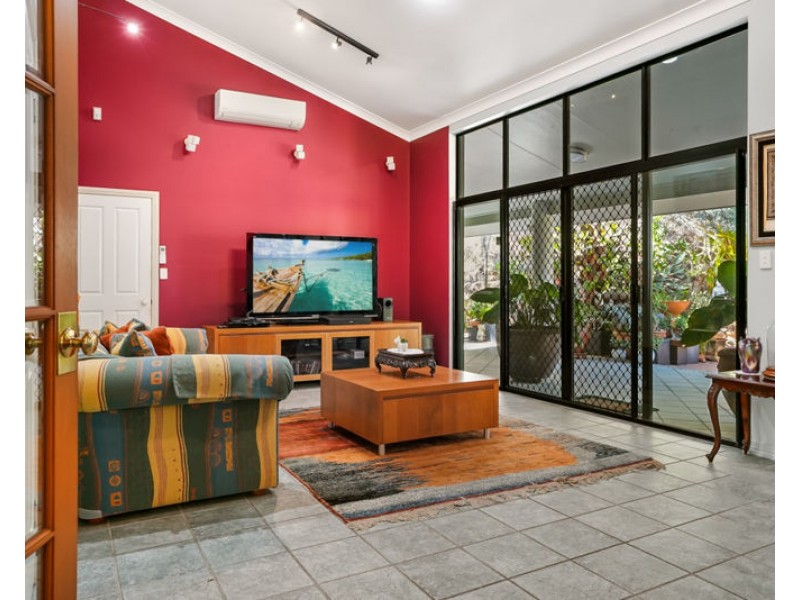2-4 Holland Street, West Gladstone QLD 4680
