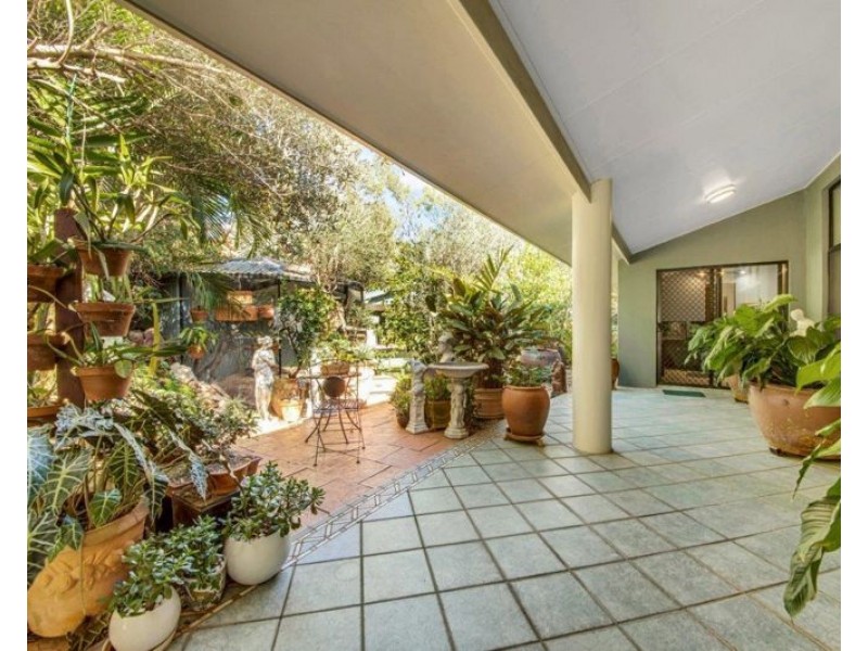 2-4 Holland Street, West Gladstone QLD 4680
