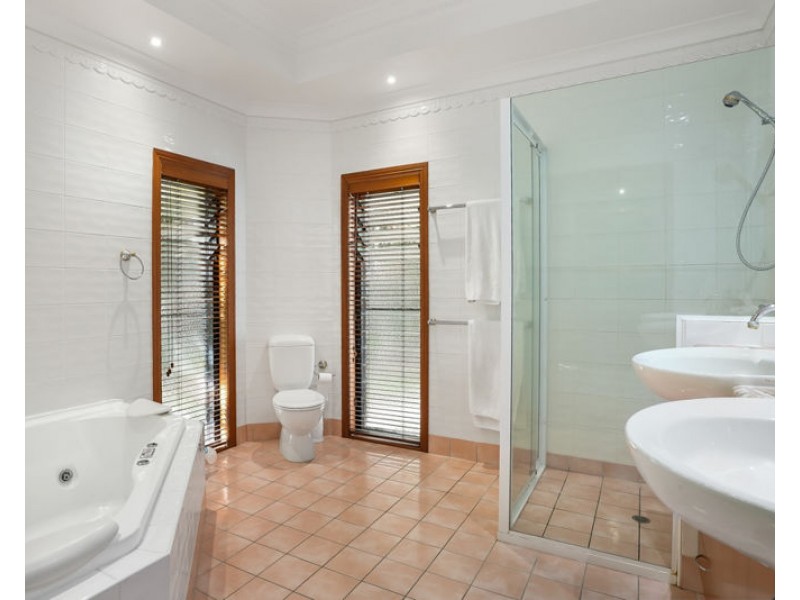 2-4 Holland Street, West Gladstone QLD 4680